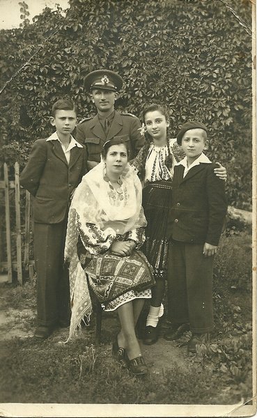 Cumpar poze vechi si foarte vechi cu sau fara rama