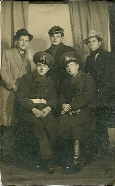 Cumpar poze vechi si foarte vechi cu sau fara rama